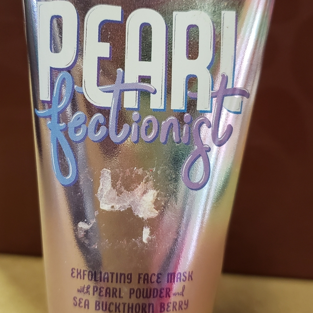 Perfectly Posh Pearlfectionist Exfoliating Mask